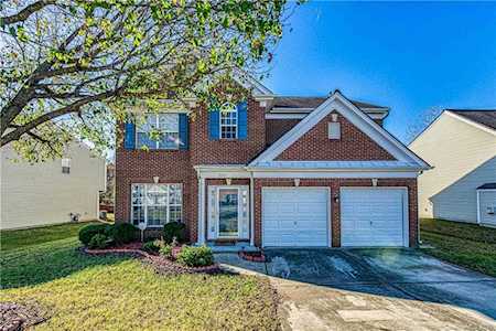3041 Old Ironside Dr Charlotte, NC 28213