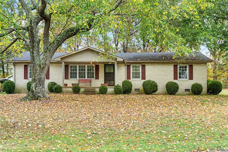 140 Jan Cir Tennessee Ridge, TN 37178