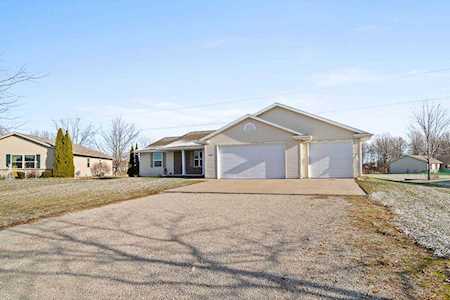 W6388 Boonesborough Dr Greenville, WI 54942