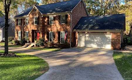 9319 Raintree Ln Charlotte, NC 28277