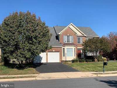42056 Bear Tooth Dr Aldie, VA 20105