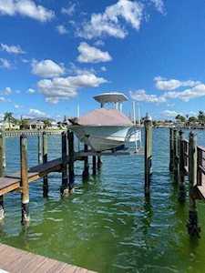 11605 3rd St E #301 Treasure Island, FL 33706