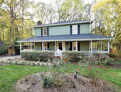 1015 Woodsman Ct Charlotte, NC 28213