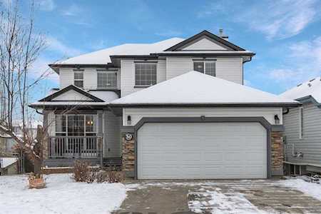 30 Somerset Manor SW Calgary, AB T2Y 3V6