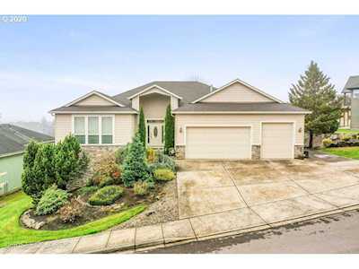924 E Lucas St La Center, WA 98629