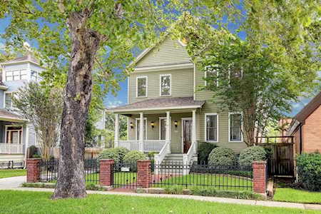 918 Harvard St Houston, TX 77008