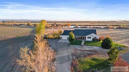 1376 N 695 E Shelley, ID 83274