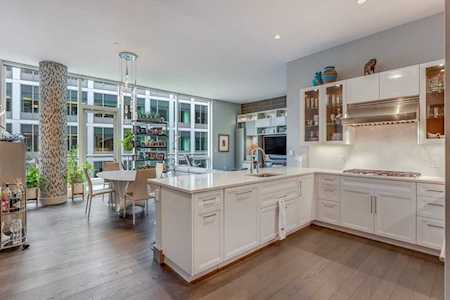 22 Liberty #PH 1H Boston, MA 02210