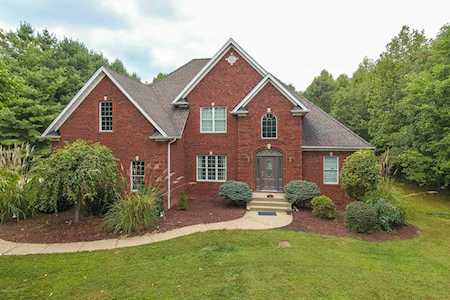 8105 Cunningham Sarles Rd Borden, IN 47106
