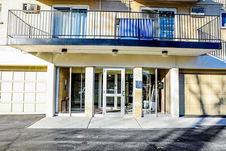 315 Des Plaines Ave #507 Forest Park, IL 60130