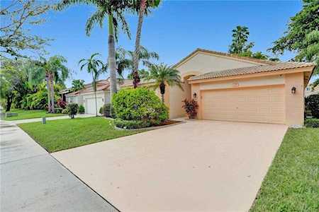275 NW 45th Ave Deerfield Beach, FL 33442