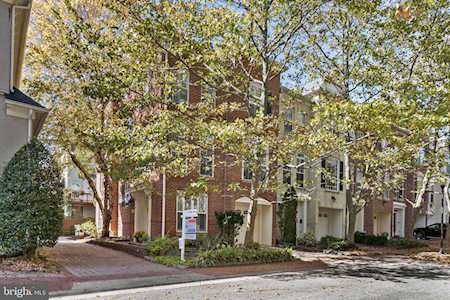 5260 Colonel Johnson Ln Alexandria, VA 22304