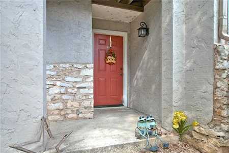 6810 Deatonhill DR #107 Austin, TX 78745
