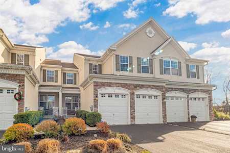 8 Newberry Ct Glen Mills, PA 19342