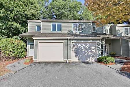 181 Weatherstone Dr #181 Worcester, MA 01604