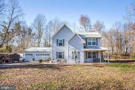 25 Northwest Dr Huntingtown, MD 20639