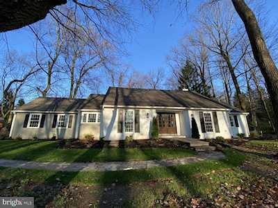 312 Center Hill Rd Wilmington, DE 19807