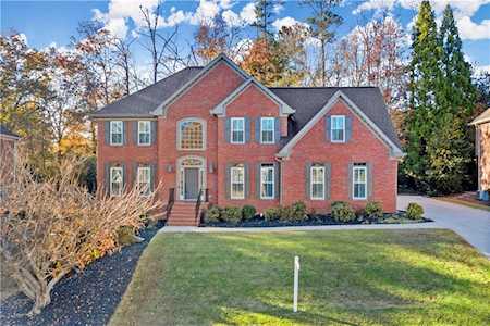 345 Fairleaf Ct Alpharetta, GA 30022