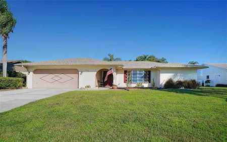 5715 Doral Ct Sarasota, FL 34238