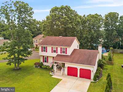5 Crisfield Rd Sicklerville, NJ 08081