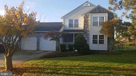 9 Fantail Ct New Castle, DE 19720