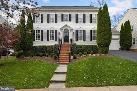 719 Turtle Pond Ln Gaithersburg, MD 20878