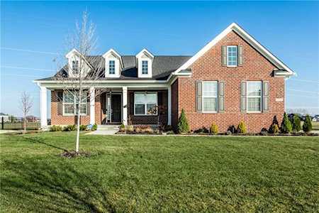 4264 Kettering Dr Zionsville, IN 46077