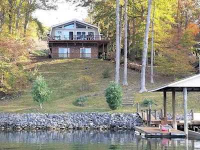269 Highland Lake Union Hall, VA 24176
