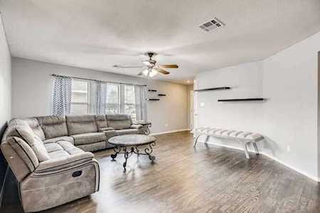 165 Desert Eagle Buda, TX 78610