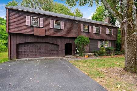 18 Clearwater Rd Winchester, MA 01890