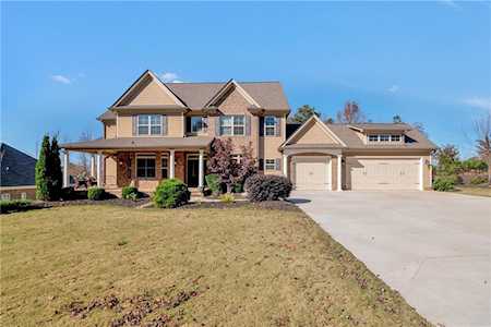 6446 Winter Harbor Dr Flowery Branch, GA 30542