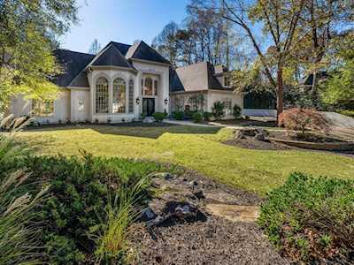 900 Marseilles Dr Atlanta, GA 30327