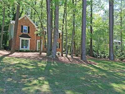 1017 Hidden Hollow Dr Marietta, GA 30068