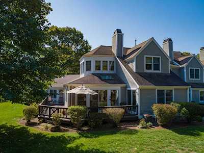 31 Hidden Bay Dr #31 Dartmouth, MA 02748