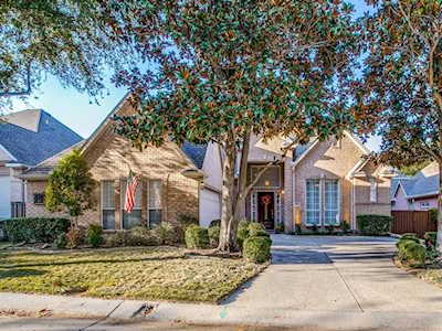 1003 Lake Point Circle Mckinney, TX 75072