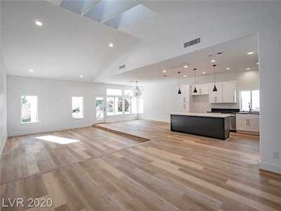 9249 Spruce Mountain Way Las Vegas, NV 89134