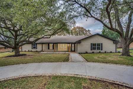 4225 Allencrest Dallas, TX 75244