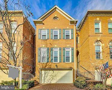267 Murtha St Alexandria, VA 22304