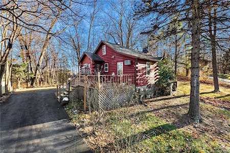 15 Locust Drive Cold Spring, NY 10516