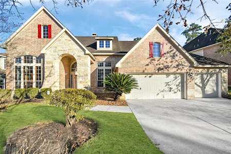 10 E Artist Grove Circle The Woodlands, TX 77382