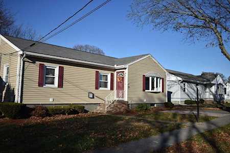23 Kosciusko St Peabody, MA 01960