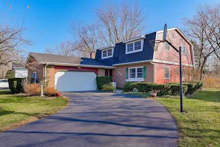 1652 Clyde Dr Naperville, IL 60565