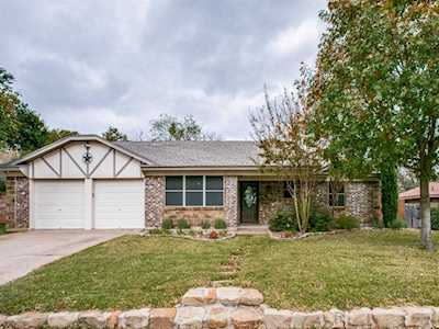 6821 Fair Meadows Drive North Richland Hills, TX 76182