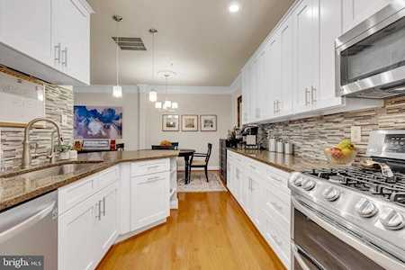 5071 Minda Ct Alexandria, VA 22304
