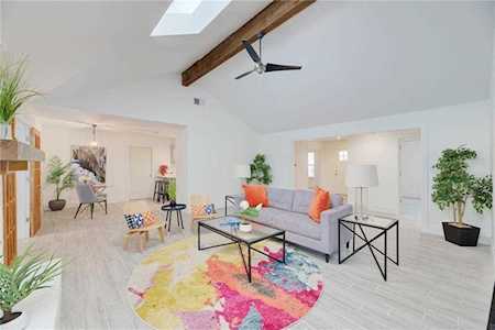 8211 Spring Valley DR Austin, TX 78736