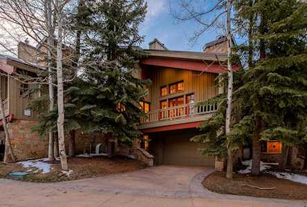 8015 Cache Dr Park City, UT 84060