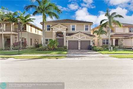 10220 Lake Vista Ct Parkland, FL 33076