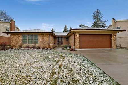 1303 W Francis Dr Arlington Heights, IL 60005