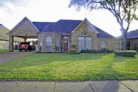 2106 Buckskin Circle Carrollton, TX 75006
