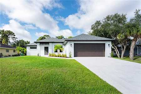 9325 Gulfstream Blvd Englewood, FL 34224